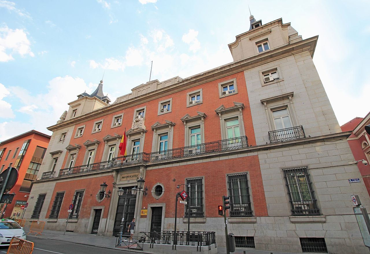 Fachada del Palacio de la Marquesa de la Sonora, en la calle San Bernardo de Madrid, sede del Ministerio de Justicia