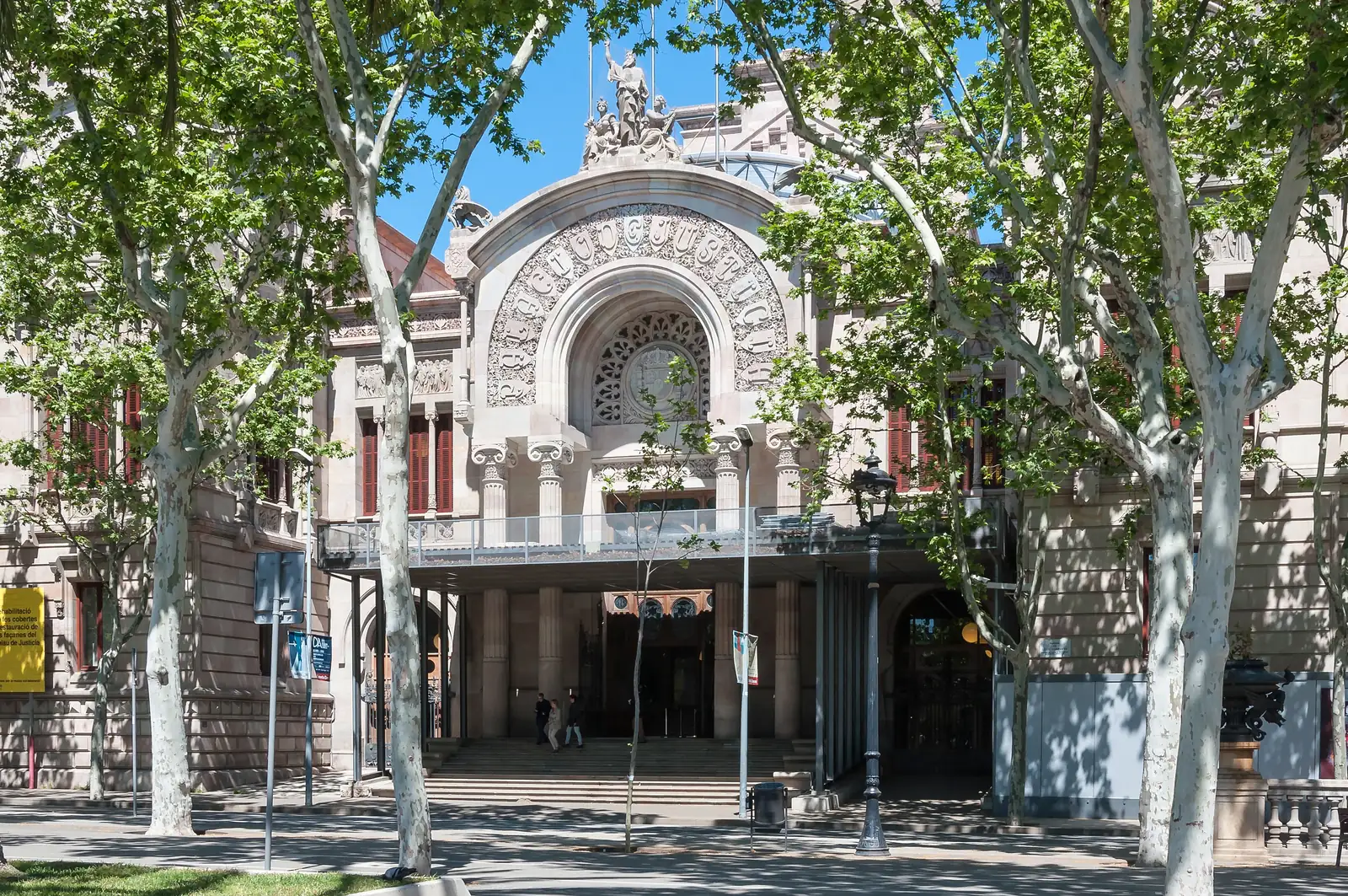 Fachada del Palacio de Justicia de Barcelona