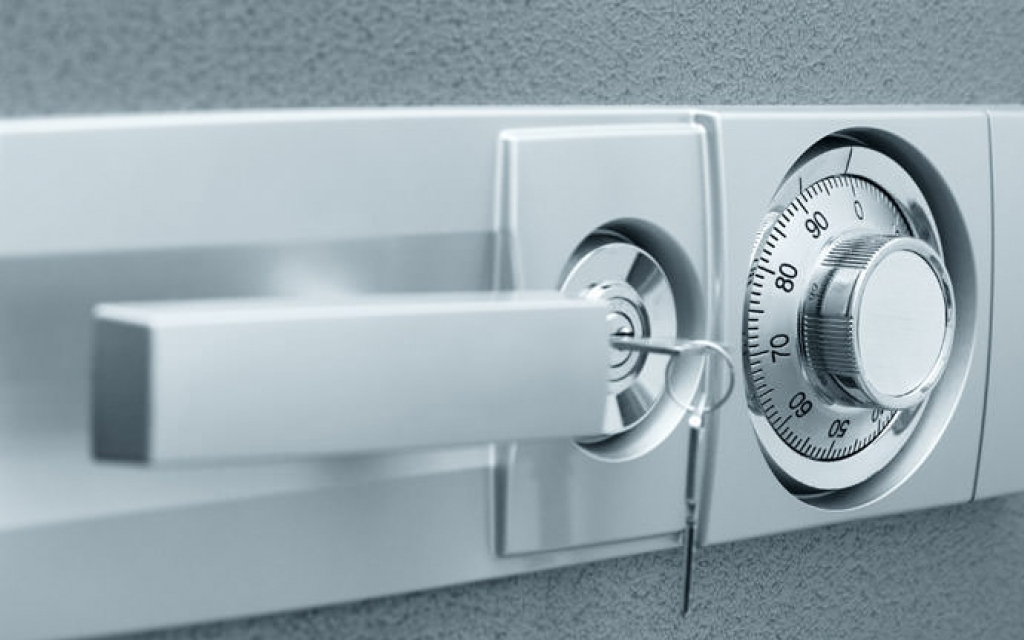 La importancia de una caja fuerte para proteger tus documentos legales