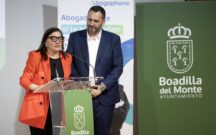 Abogaphone se presenta en Boadilla del Monte como la primera plataforma online de «abogados reales»