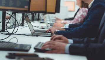 El 44,2 % de las empresas presenta áreas de cumplimiento laboral pendientes, según un estudio de LEIALTA