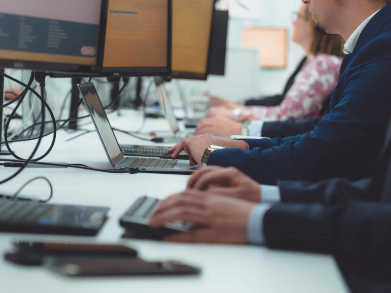 El 44,2 % de las empresas presenta áreas de cumplimiento laboral pendientes, según un estudio de LEIALTA